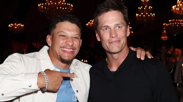 Tom Brady and Patrick Mahomes party at F1’s Carbone Beach, joined by stars and VIPs
